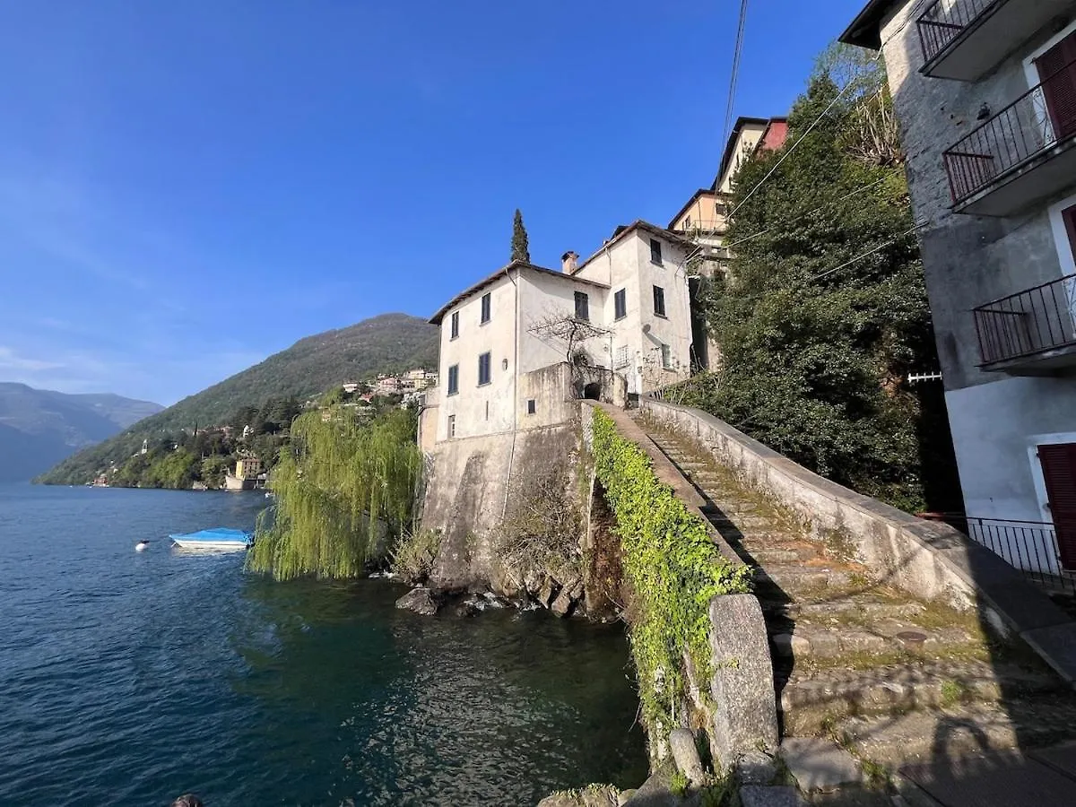 The Little House On The Shores Of Lake Como In Nesso 0*,